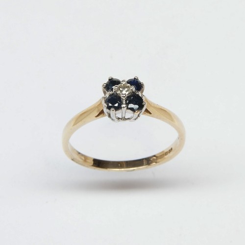 9ct Sapphire/Diamond Ring